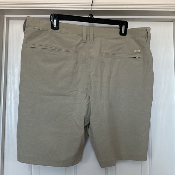 Men’s Billabong Shorts - Picture 4 of 8